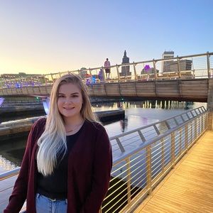 Meet your Posher, Annie